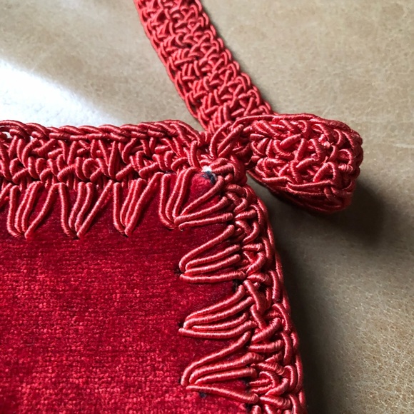 Vintage red velvet crochet bag - Picture 5 of 7